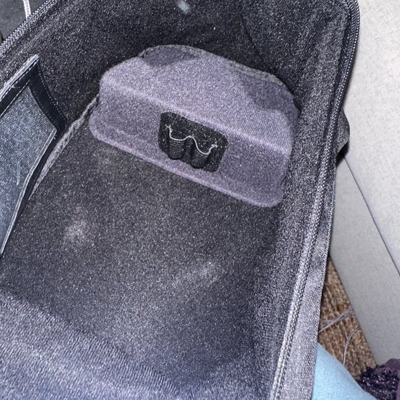 Bose A20 Black Aviation Headset with Bluetooth - Picture 3 of 7